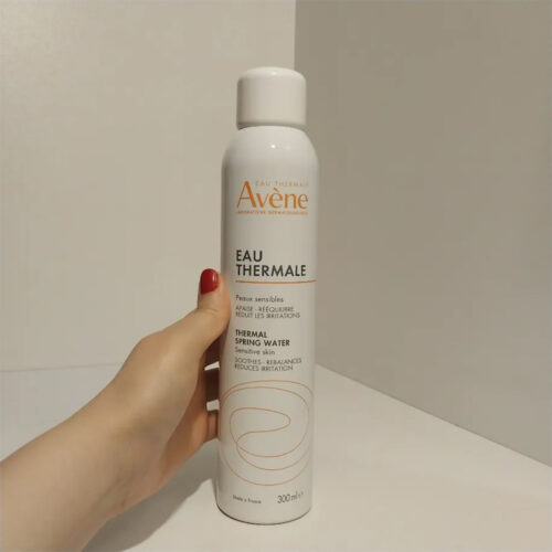 اسپري آب تسكين دهنده و طراوت بخش اَون Avene Soothing and Refreshing Water Spray