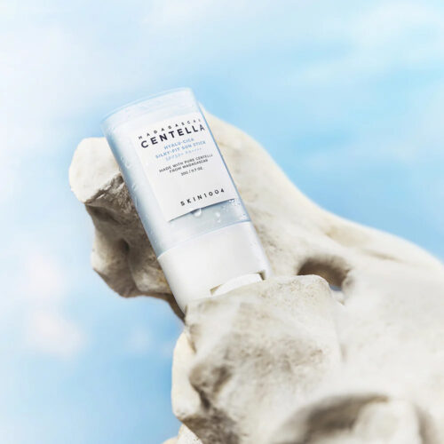 ضد آفتاب استیکی آبرسان و تسکین دهنده هیالو سیکا اسکین 1004 SKIN1004 Hyalu Cica Silky Fit Sun Stick 20g