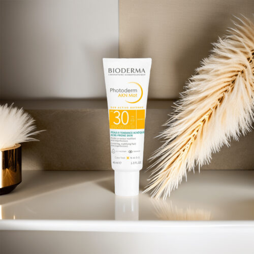 ضد آفتاب فتودرم آکنه مت بایودرما SPF30 bioderma photoderm akn mat spf 30