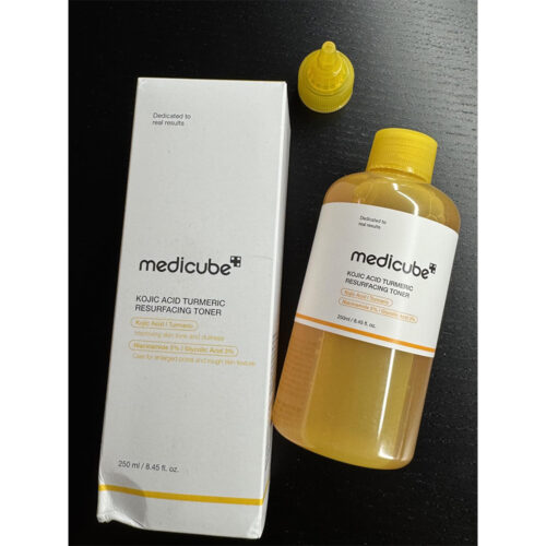 تونر ترمیم کننده و روشن کننده کوجیک اسید و زردچوبه مدی کیوب Medicube Kojic Acid Turmeric Resurfacing Toner