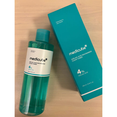 تونر ضد جوش و تسکین دهنده آزلائیک اسید و نیاسینامید مدی کیوب Medicube Azelaic Acid Niacinamide Clear Toner